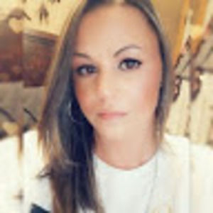 Meet your Posher, Alicia